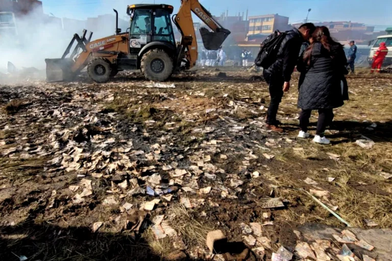 Requisas en viviendas y controles en bancos ante el caos de los billetes