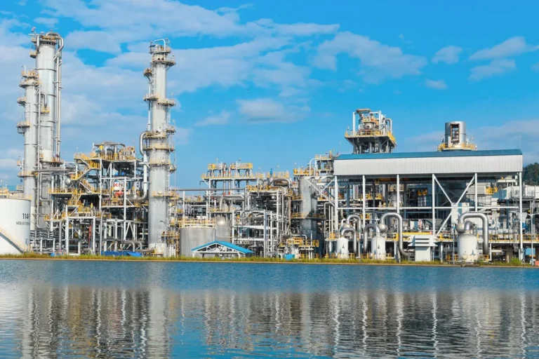 YPFB en “quiebra técnica” y con infraestructura subutilizada por más de $us 3.193 millones