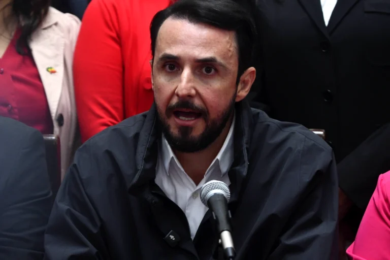 Juan Pablo Velasco.