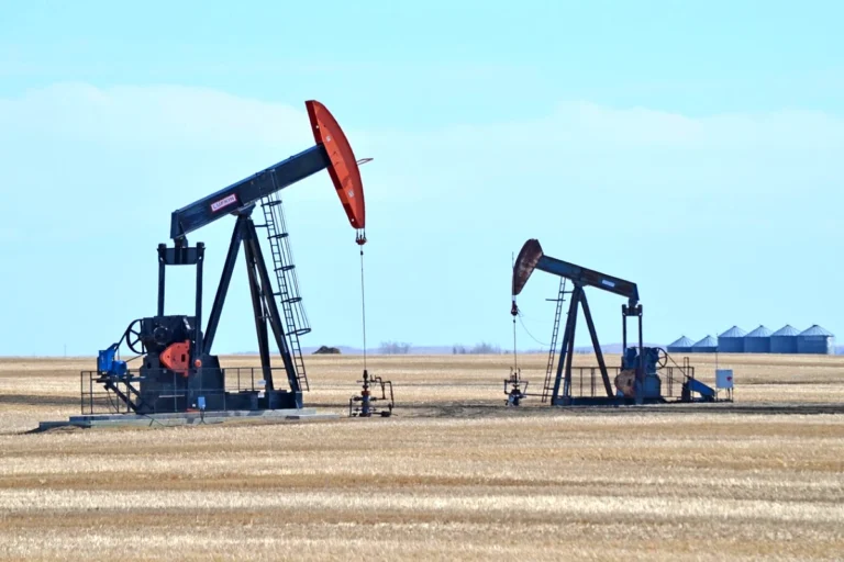 El petróleo supera los $us 100 y eleva la presión fiscal en Bolivia