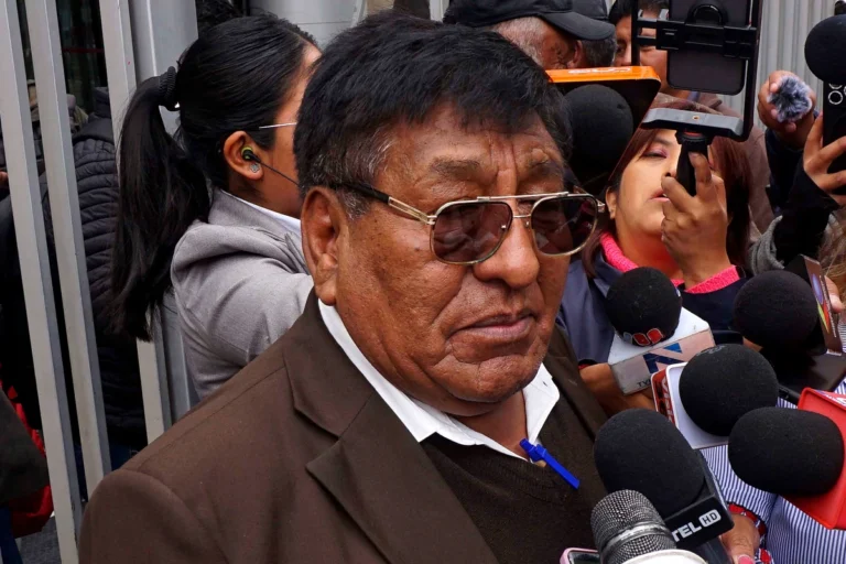 El transporte rechaza posible alza en el precio de los combustibles anunciada para junio