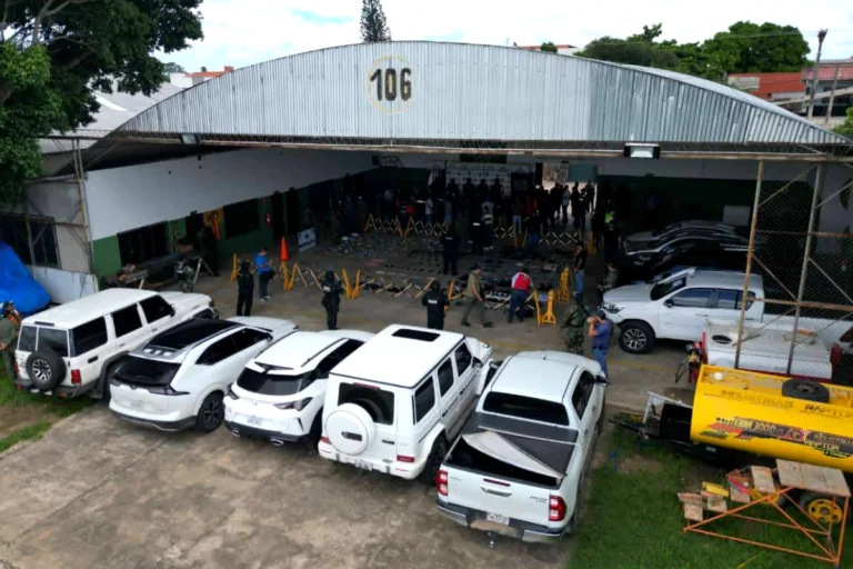 Avionetas, armas, municiones y vehículos blindados: los lujos de Marset