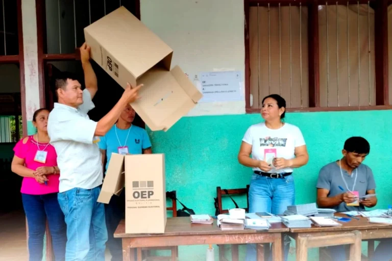 Caos electoral y suspensión de la votación marcan la jornada en Exaltación