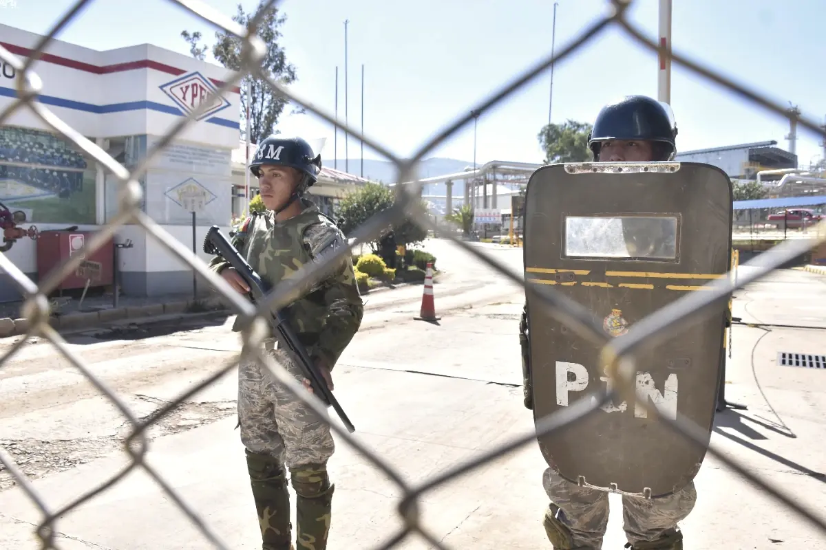 Militarización de YPFB