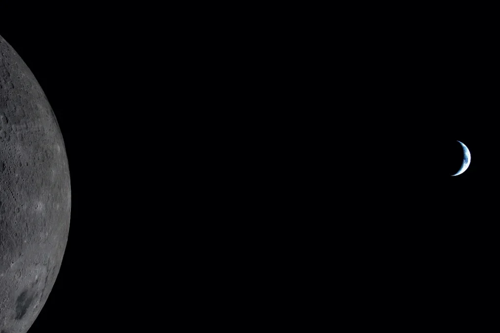 la Tierra y la luna desde Artemis