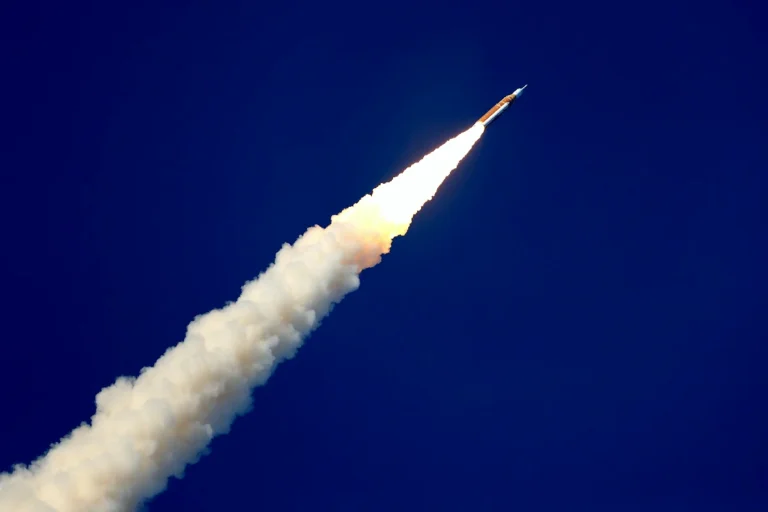 Artemis II: el nuevo significado de viajar al espacio y los riesgos que implica