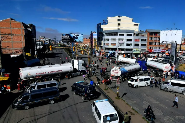 El transporte pesado cerca La Paz por demanda de diésel