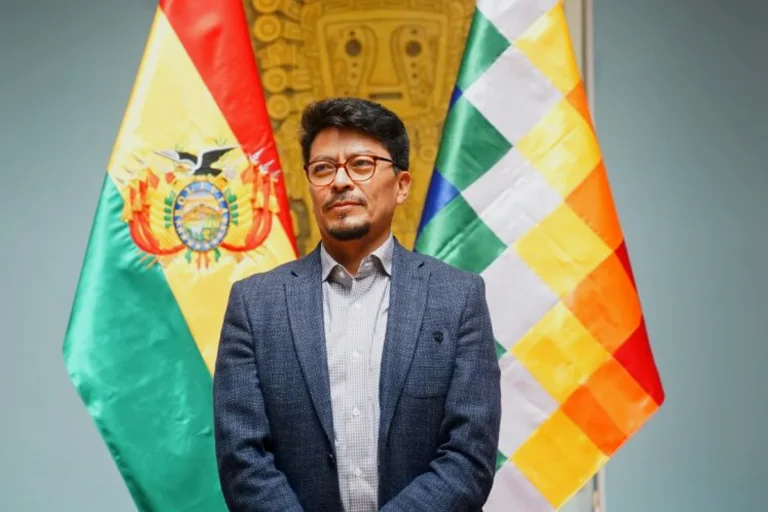 Cinco meses de transición y una diplomacia que aún no encuentra rumbo