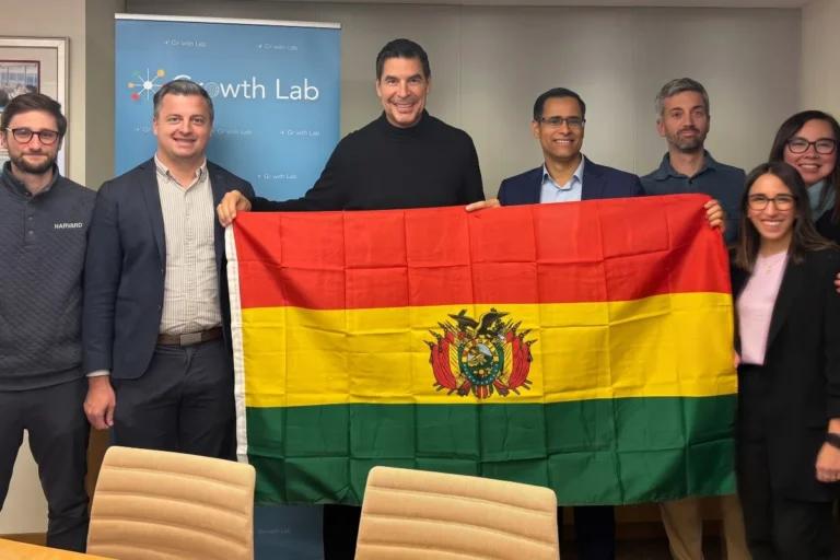Growth Lab de Harvard: Un giro económico para Bolivia