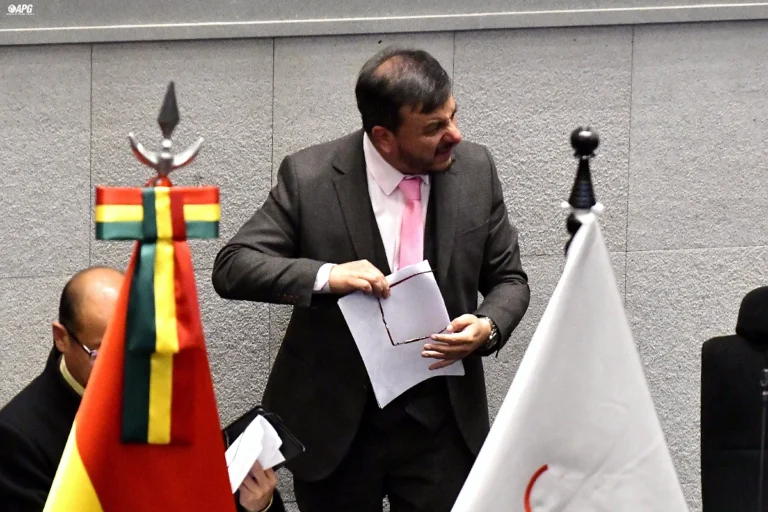 Mauricio Medinacelin interpelado