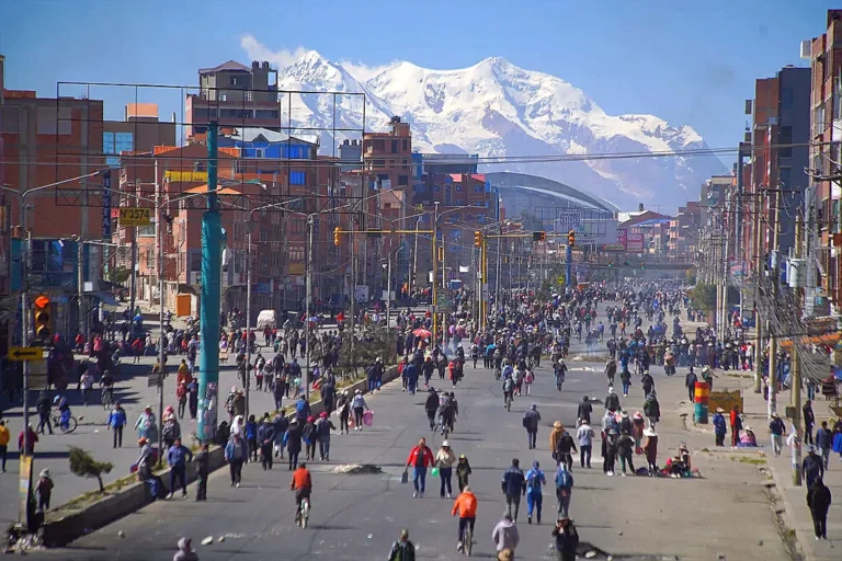 Marcha evista llega a El Alto y se abre una semana decisiva para el país