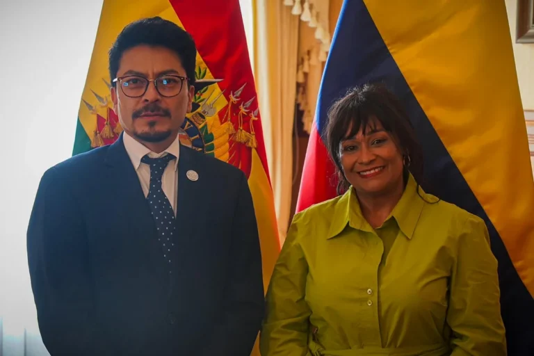 Bolivia expulsa a la embajadora de Colombia por injerencia política de Gustavo Petro
