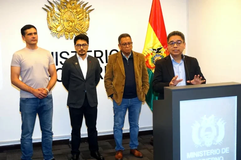 El Gobierno convoca al diálogo a la Túpac Katari y anuncia “corredor humanitario de banderas blancas”