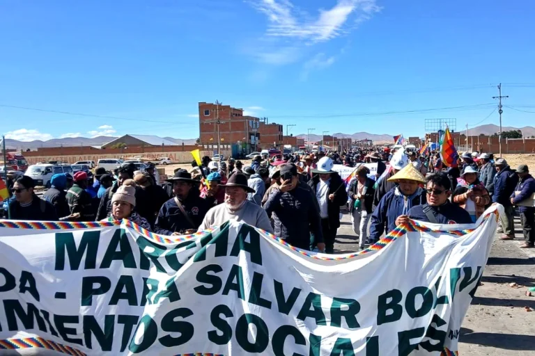 Del rechazo a la Ley 1720 a la presión política: bloqueos asfixian al país y elevan precios