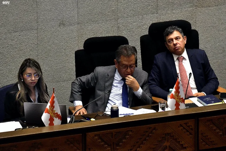 Interpelación por caso maletas expone fallas en controles y contradicciones en la versión oficial