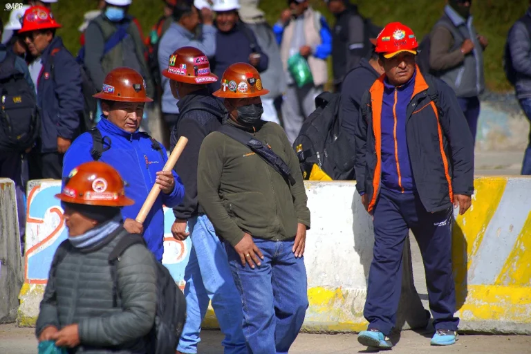 Mineros piden bajar orden de aprehensión de Argollo para dialogar; Lupo promete que no se lo detendrá