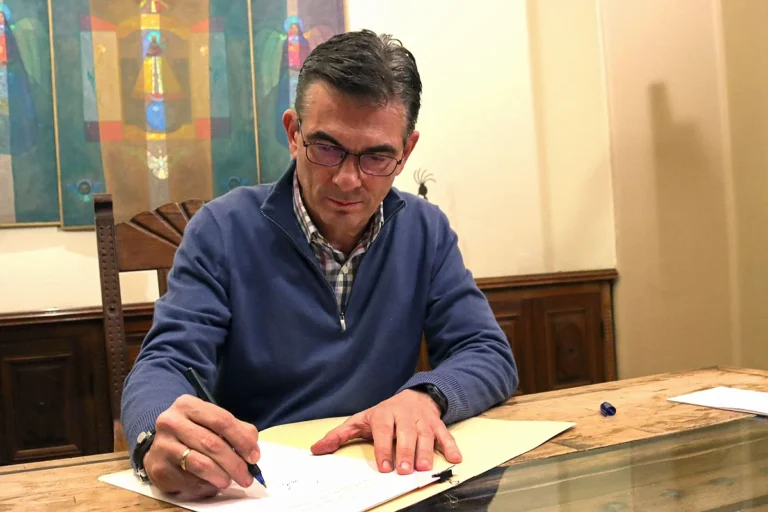 Paz abroga la Ley 1720 y abre debate por nueva ley de tierras consensuada