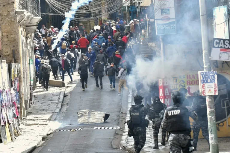 maestros rurales y policia