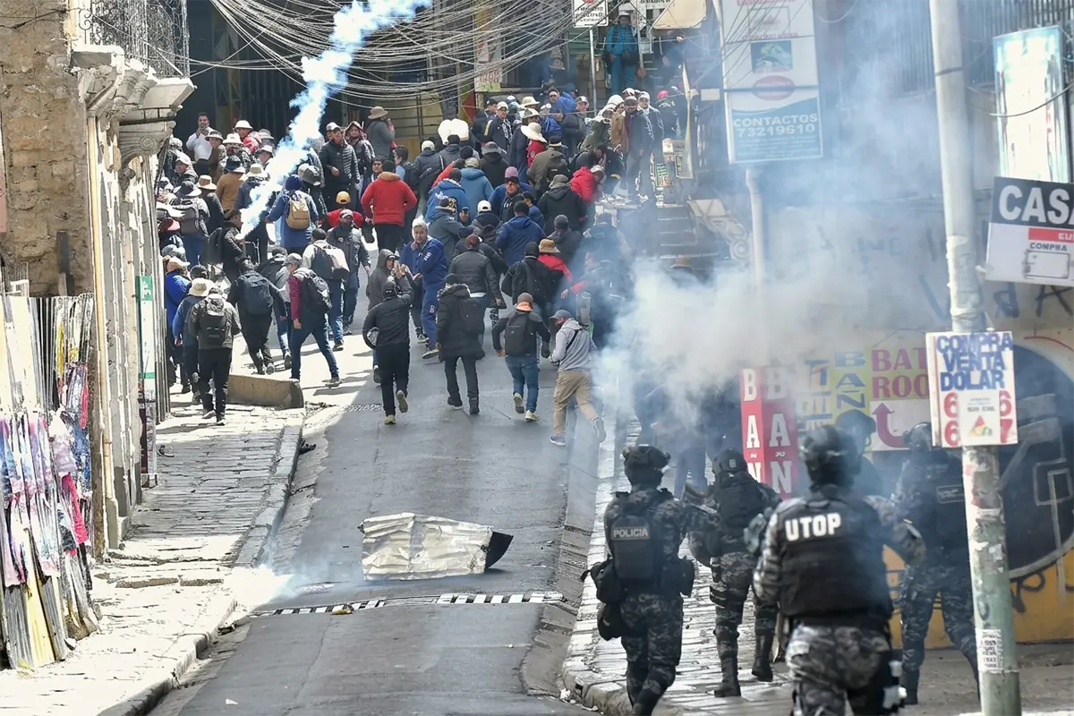 maestros rurales y policia