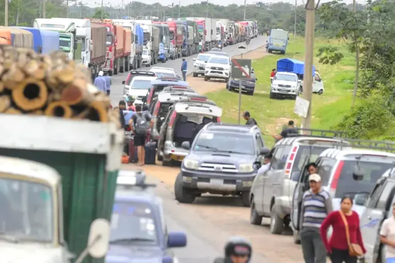 Acuerdo en San Julián pone fin a 39 días de bloqueo y restablece la ruta hacia el Beni