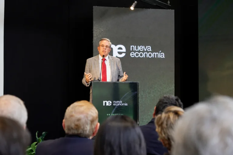 Cavero: la unificación cambiaria tiene “ventajas enormes”, pero sin divisas enfrenta presiones