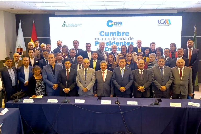 Empresarios proponen plan de salvataje y piden reunión con Paz