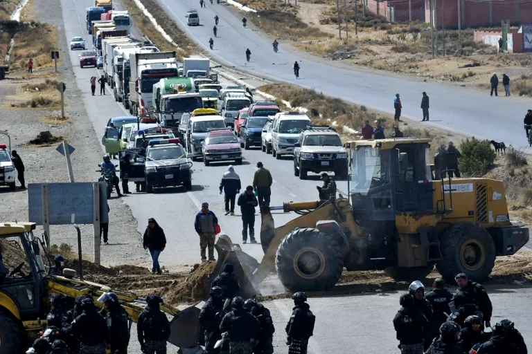 El Gobierno gana terreno en carreteras y los movilizados toman caminos distintos