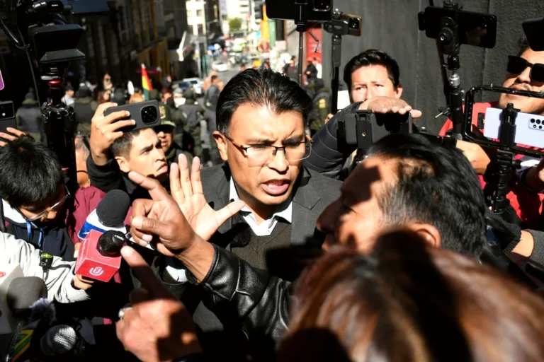 Condori dice que su sanción busca silenciar sus críticas al Legislativo