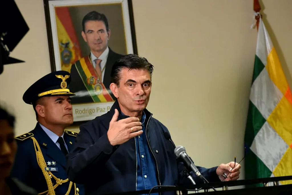 Paz confía en que el sufrimiento de La Paz "se acabe" en los próximos días y defiende su apuesta por la reconciliación