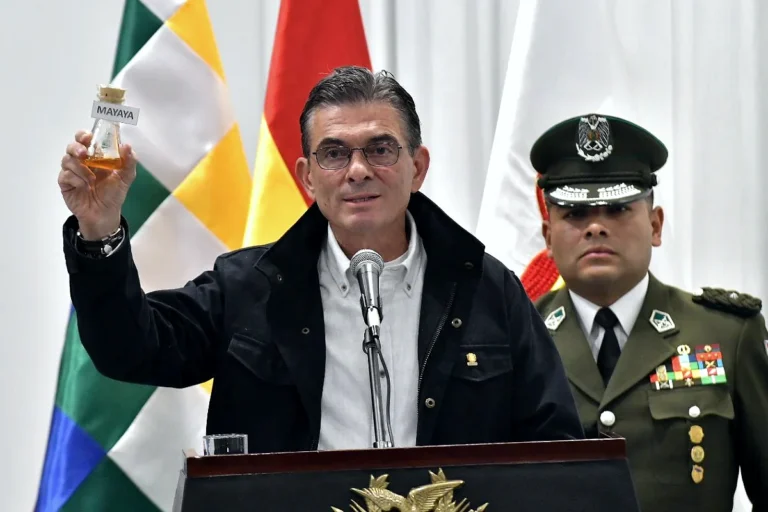 Reprogramación de créditos y fondo para transportistas, medidas anunciadas por Paz