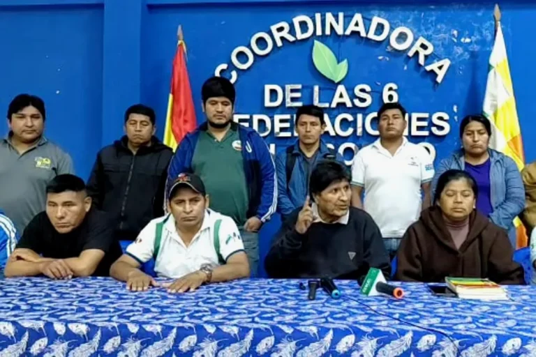 El evismo declara cuarto intermedio y Bolivia recupera sus principales carreteras