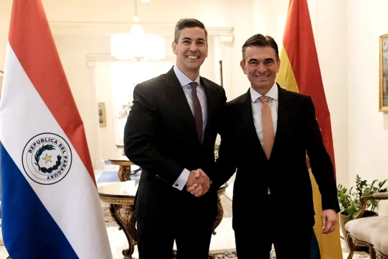 Paz impulsa desde el Mercosur una agenda de corredores, hidrovía e inversiones con cinco países
