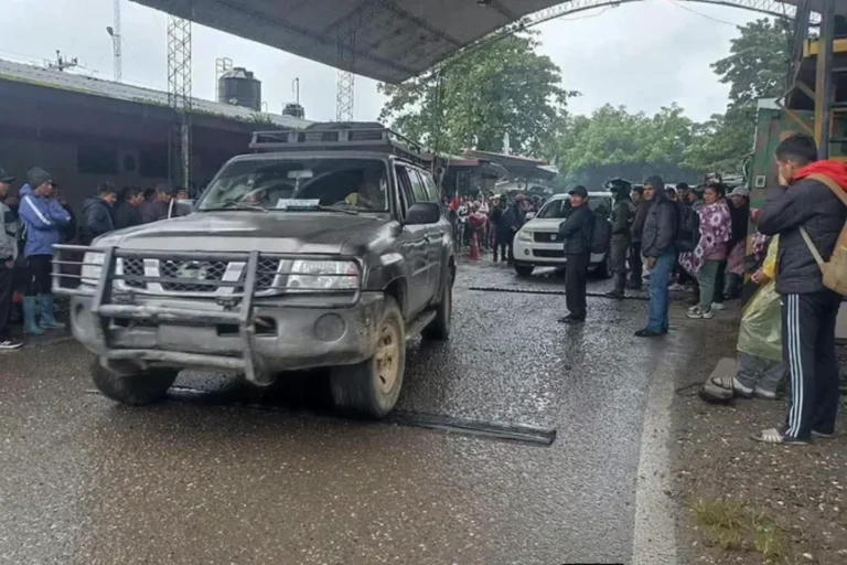 Sectores del trópico retoman el retén antidrogas de El Castillo y obligan a Umopar a replegarse