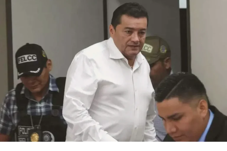 Alcaldía denuncia que Fernández pagó Bs 322 por una casa que debía tributar Bs 8.000