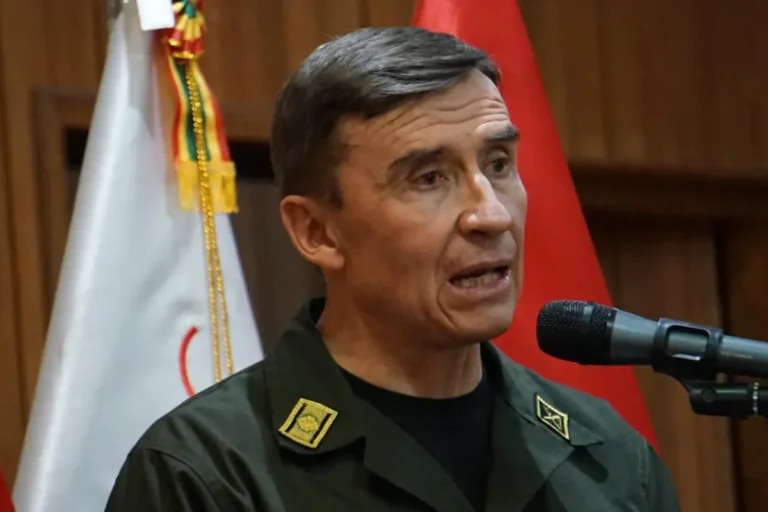 Diputada cuestiona a Sokol: “Si no es prioridad agarrar a Evo, no sé qué hace en el cargo”