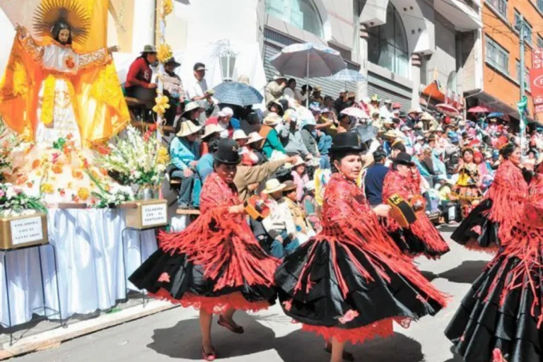 El Gran Poder mueve $us 57 millones en turismo y comercio, según Aramayo