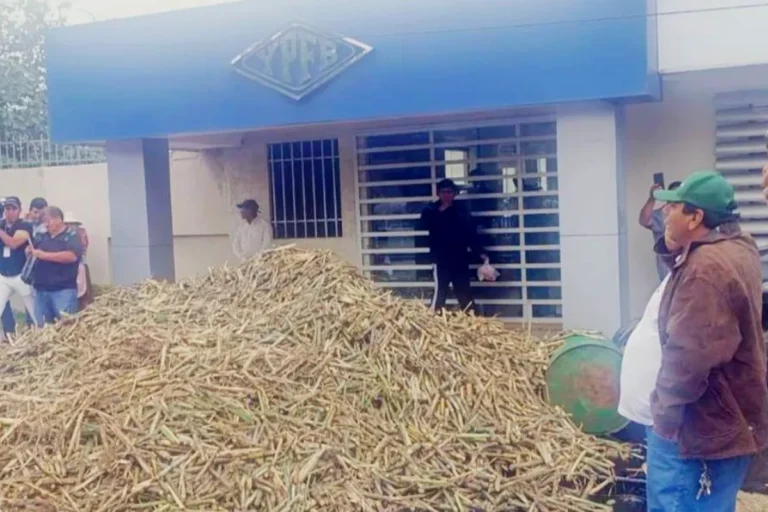 Cañeros rechazan precio del diésel y exigen a YPFB pago de más de Bs 400 millones por etanol