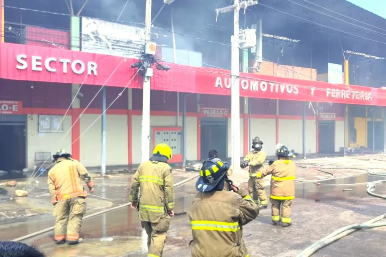 Fuego contenido en Barrio Lindo; se alistan remoción y peritaje