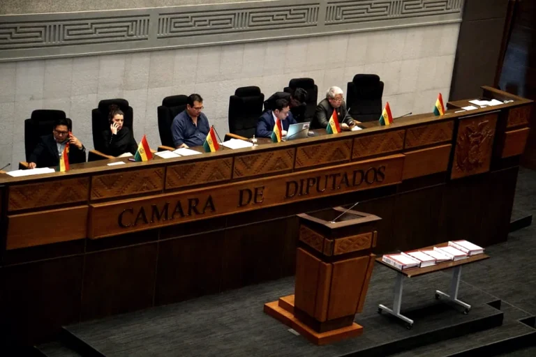 “Gasolina basura”: Diputados aprueban informe y el caso será remitido a Fiscalía y Contraloría