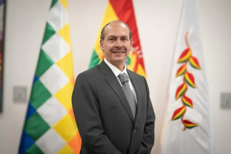 Andrés Zaratti renuncia a Culturas y cuestiona decisiones del Gobierno