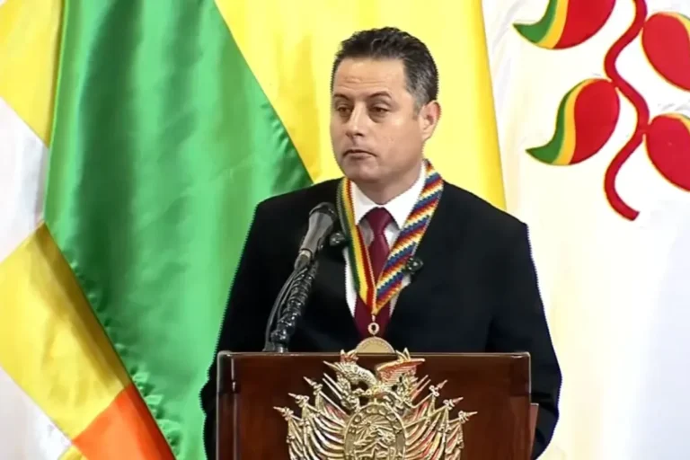 Lara exige al Gobierno “decir la verdad” y corregir el rumbo del país