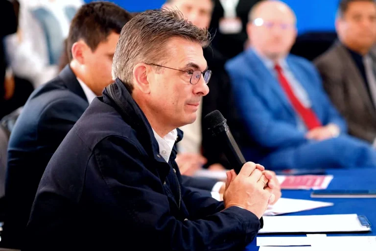 Paz busca acuerdos con la oposición para aprobar leyes y reformas a la Constitución