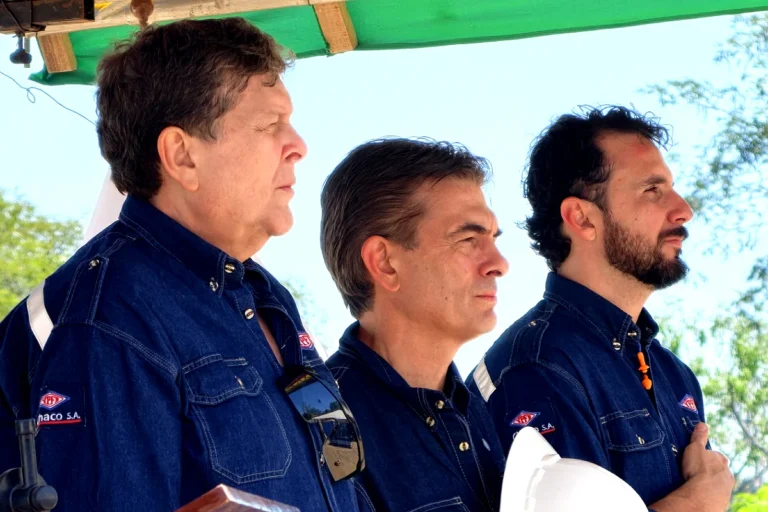 Paz inaugura un pozo de gas y defiende recortar el subsidio
