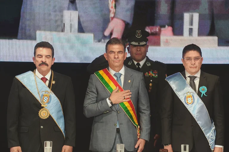 Bs 14.000 millones y el modelo 50/50: los anuncios de Paz en el aniversario de Cochabamba