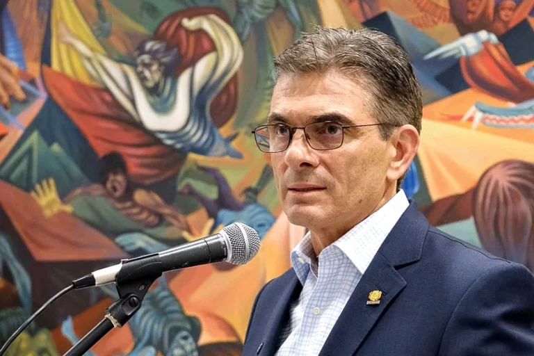 Paz cuestiona “intenciones” de Lara y deja los audios en manos de la Justicia