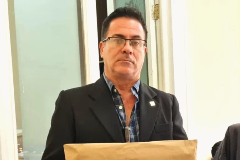 Cinco votaciones fallidas y un nombre nuevo: así llegó Urioste