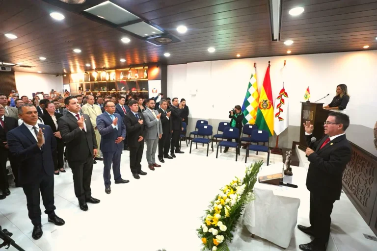 Fiscales departamentales: qué exige la ley para elegirlos y qué promete Urioste